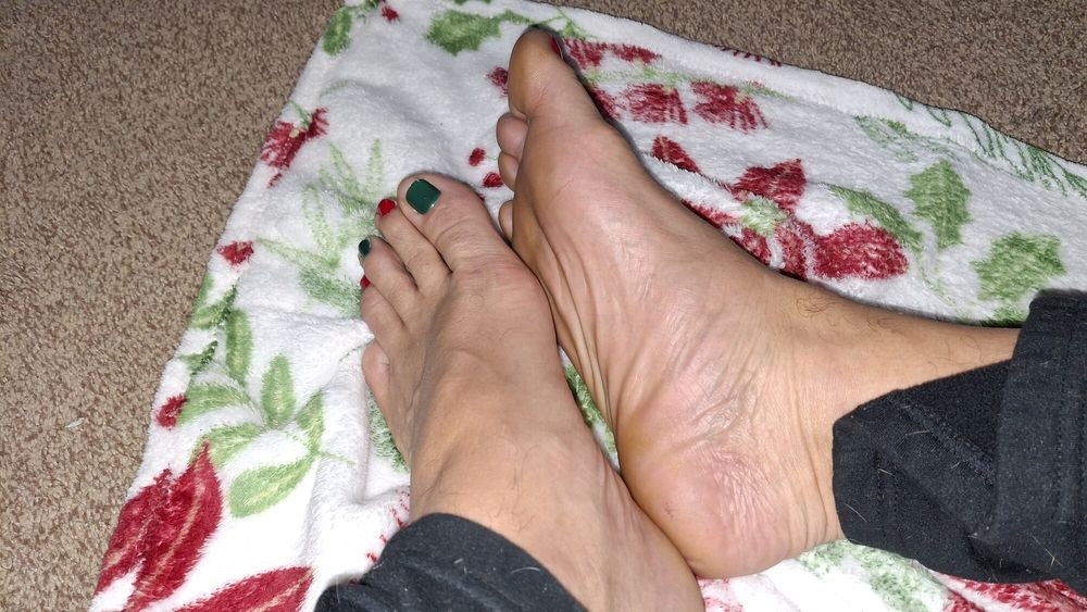 My toes are ready for the holidays  #7