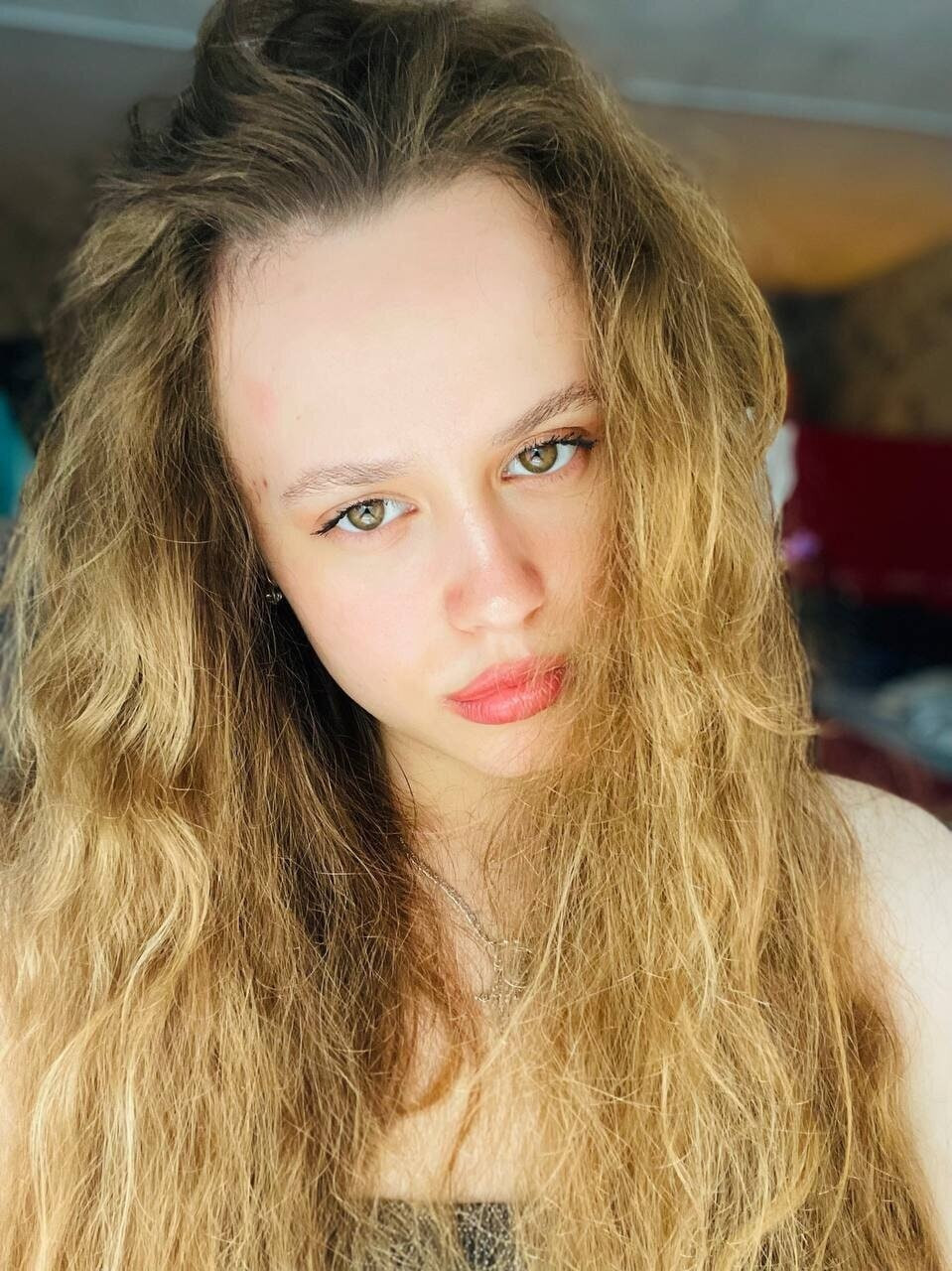 Kira Free Photos #15