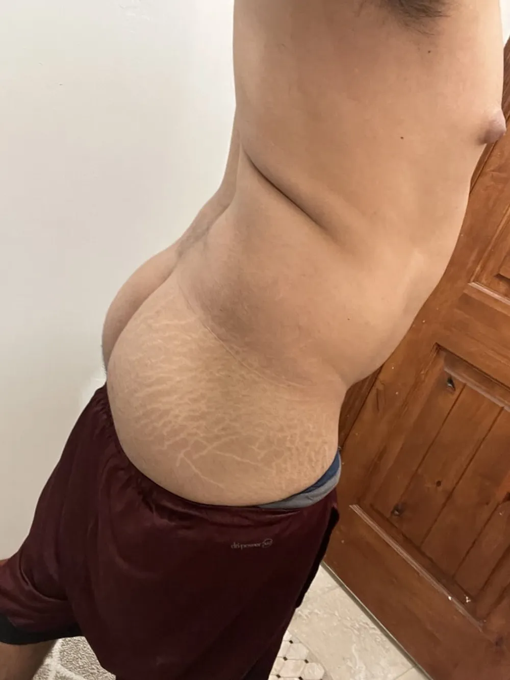 Clean, Discreet bottom looking for Tops #4