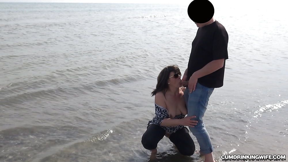 Slutwife Marion gangbanged on the beach in May 2017 #5