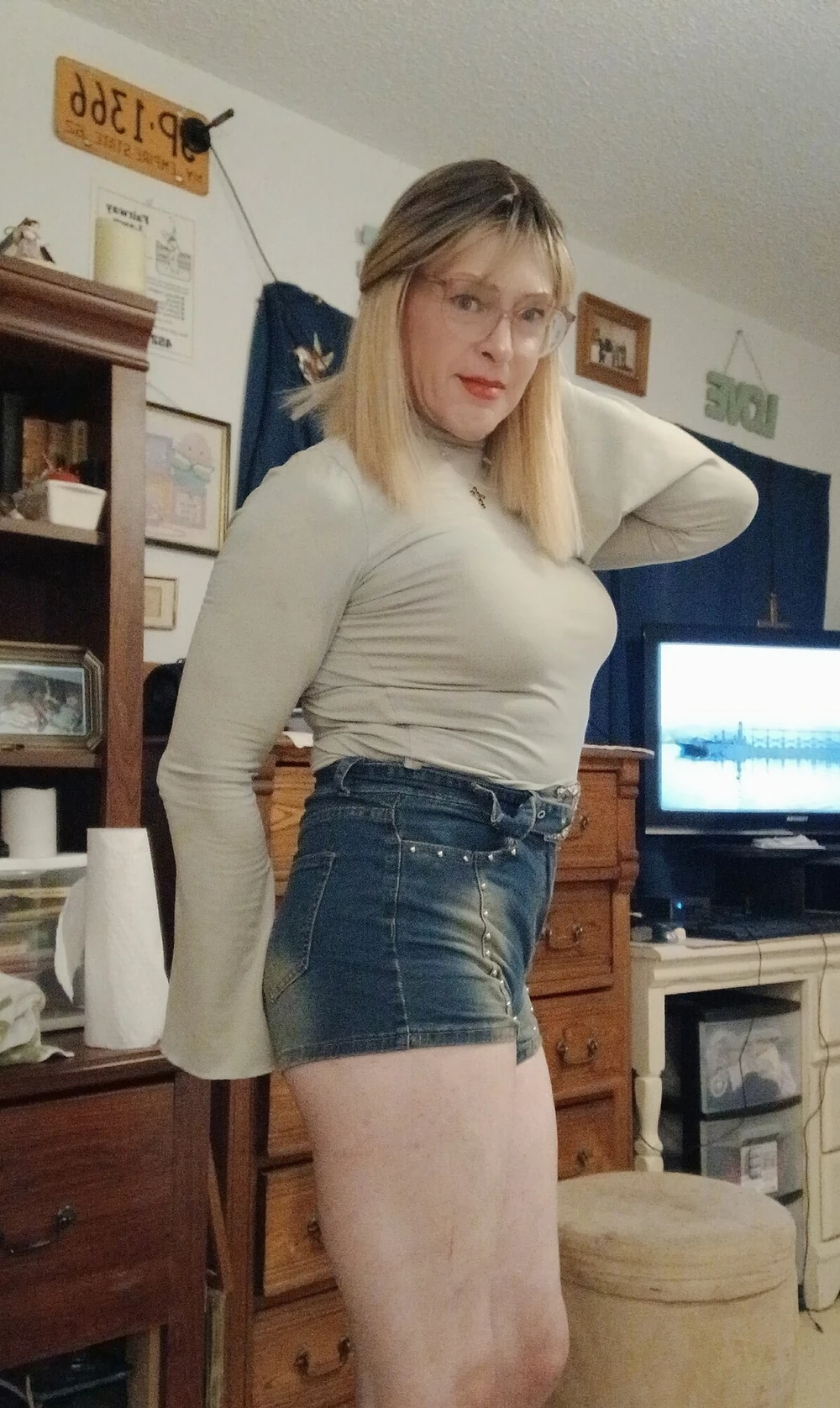 Lisa in hot shorts