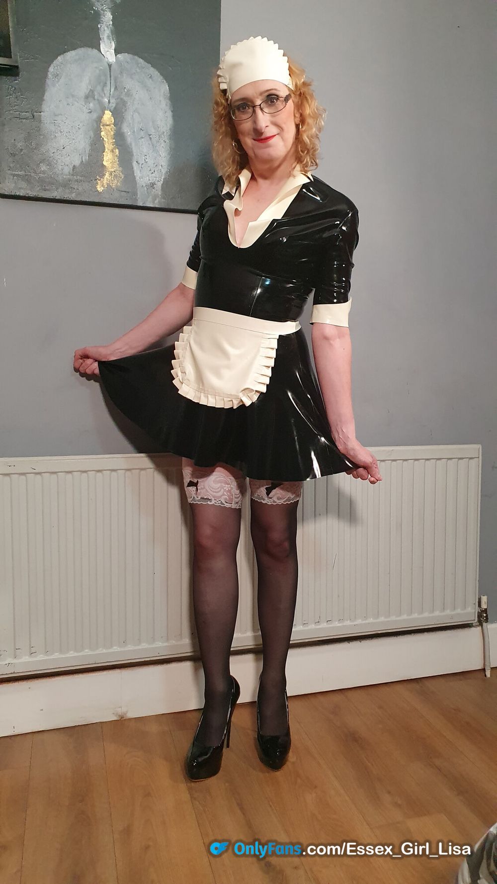 Sexy English MILF Lisa In Latex Maid Costume #2