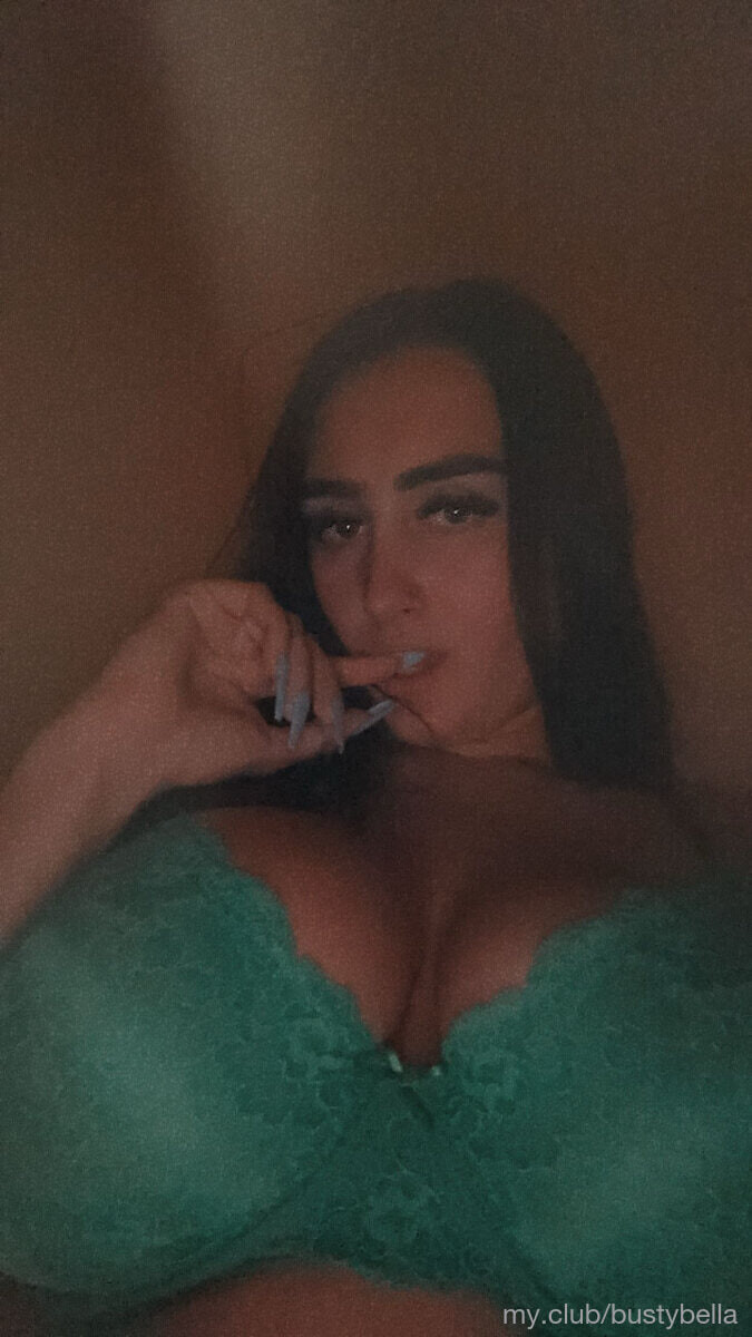 Busty Bella Free Photos #22