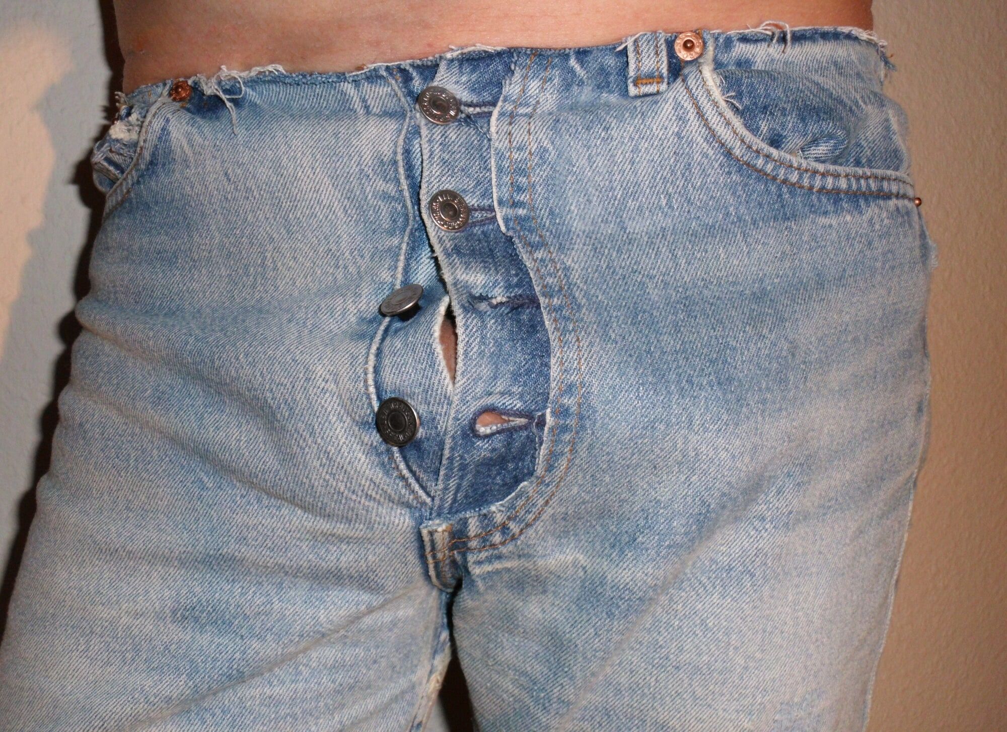 Open Jeans Bulge