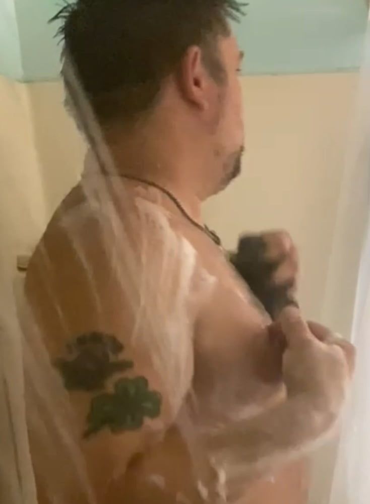 Hot tattooed Dad muscles beard caught in shower by princess #16