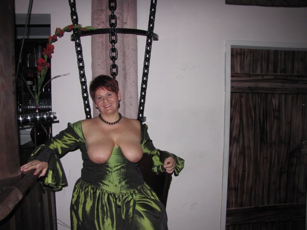 I pose in the green, Cupless Dress #15