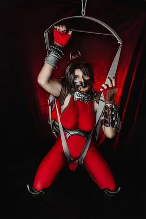 taki cosplay from soul calibur           