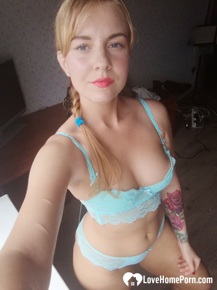 A couple of selfies before the beach