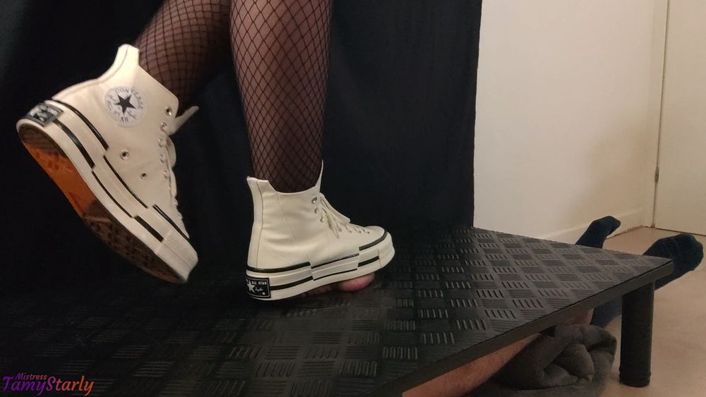 Girlfriend Full Weight Trampling in Platform Converse #13