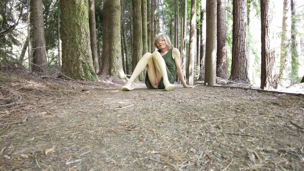 Crossdress walk forest trails #39