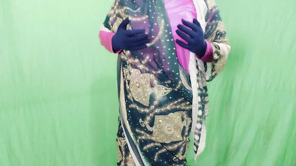 Beautiful Muslim girl saree sexy Indian  #3