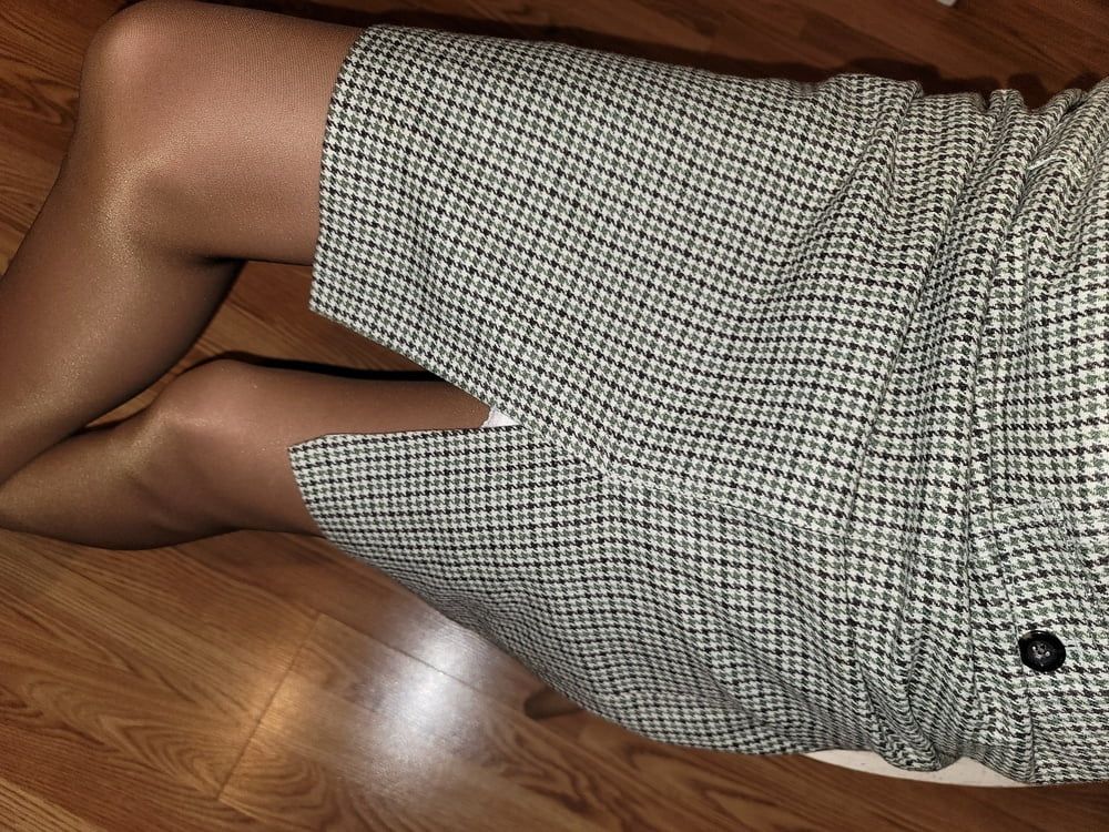 Lined tweed skirt with white silky half slip #3