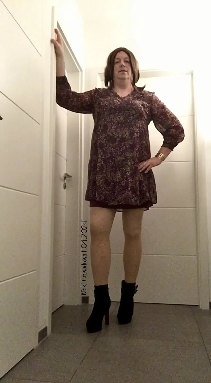 Nicki-Crossdress Summer-Dress, Pantyhose & Boots