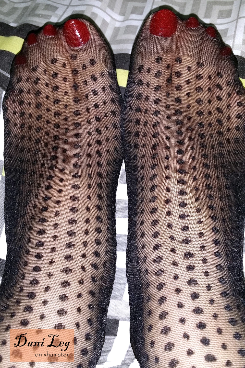 32P Black Dot Patterned Pantyhose and Red Toe Nails #3