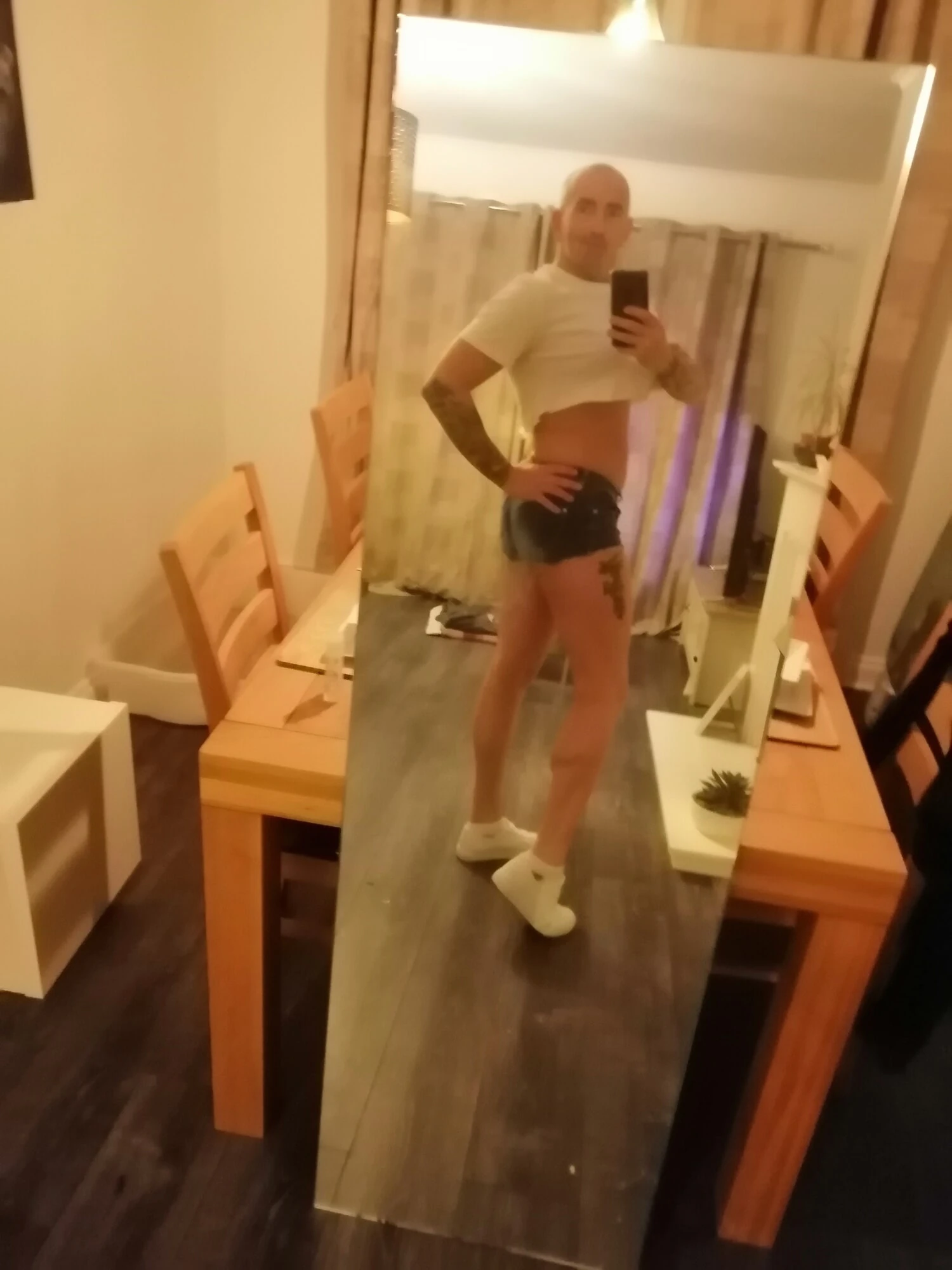 Straight guy playing dress up and looking sexy 