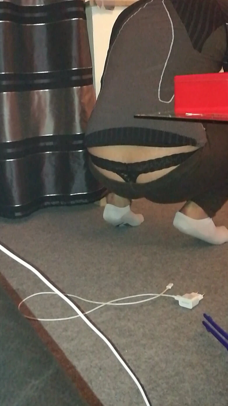 Thong Show