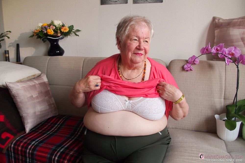 OmaGeil Granny and hairy fat pussy #17