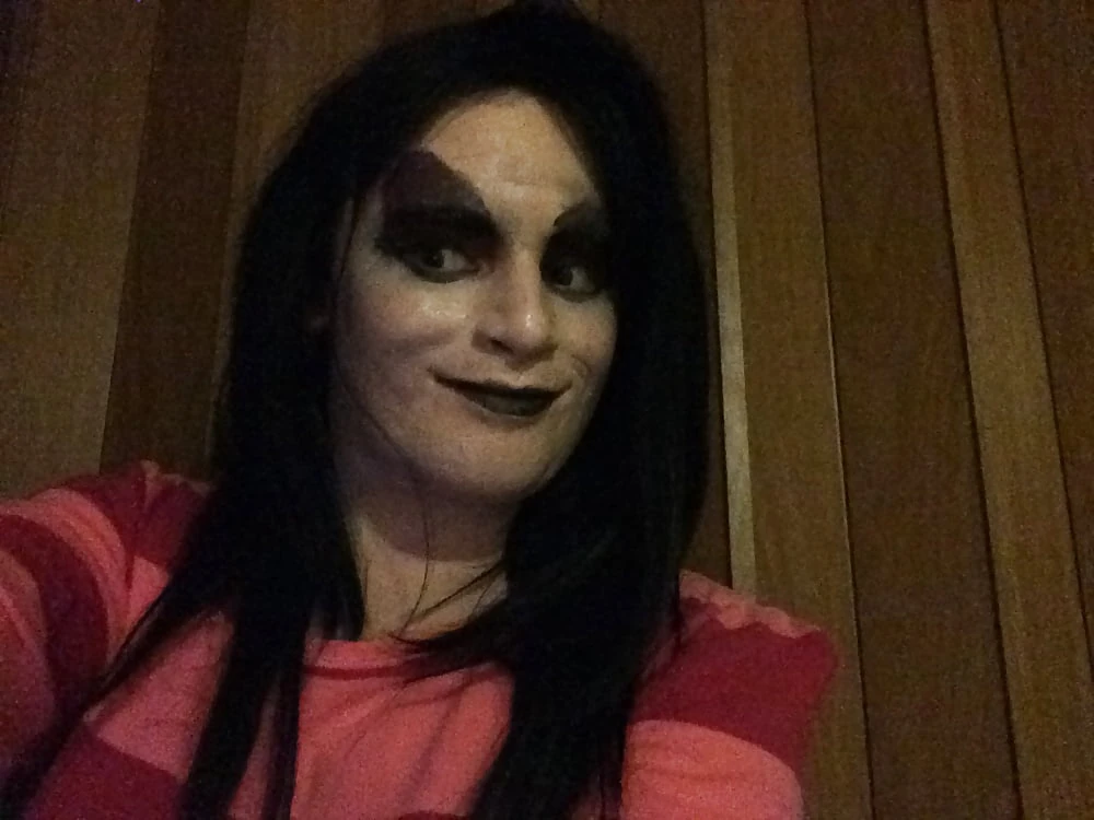 Pink and Vampy (goth tranny) #6