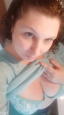 Little peek at my morning everyday housewife milf         