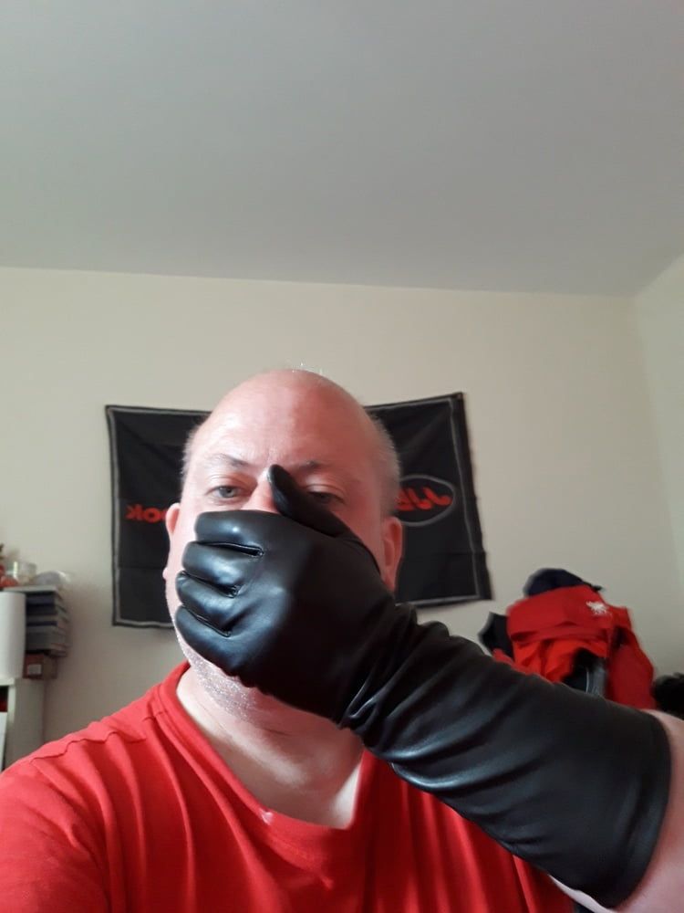 My sexy new leather gloves and sexy leather mini skirt 