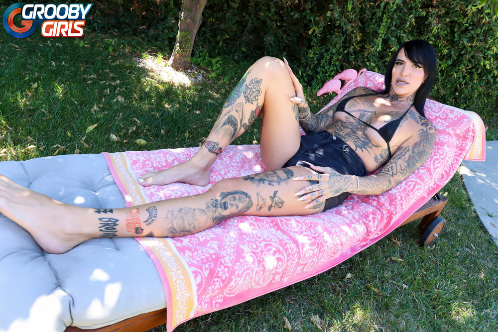 GROOBYGIRLS: Bobbing Bobbi Rose #2