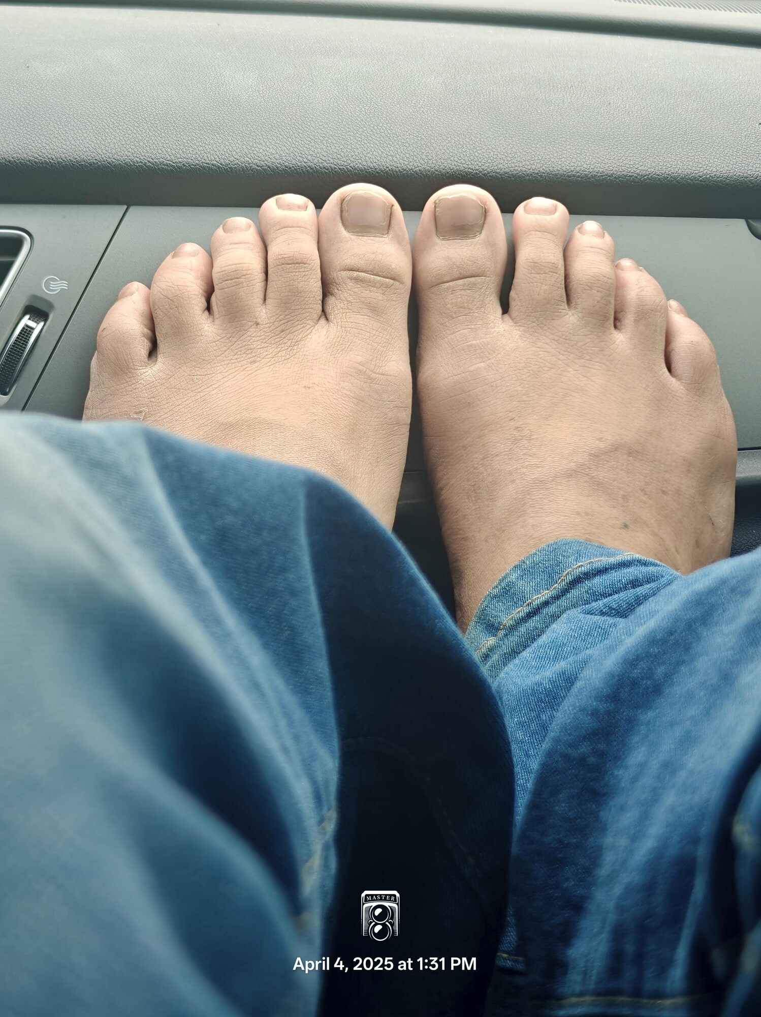 Clean Barefeet Foot Fetish Moment #19
