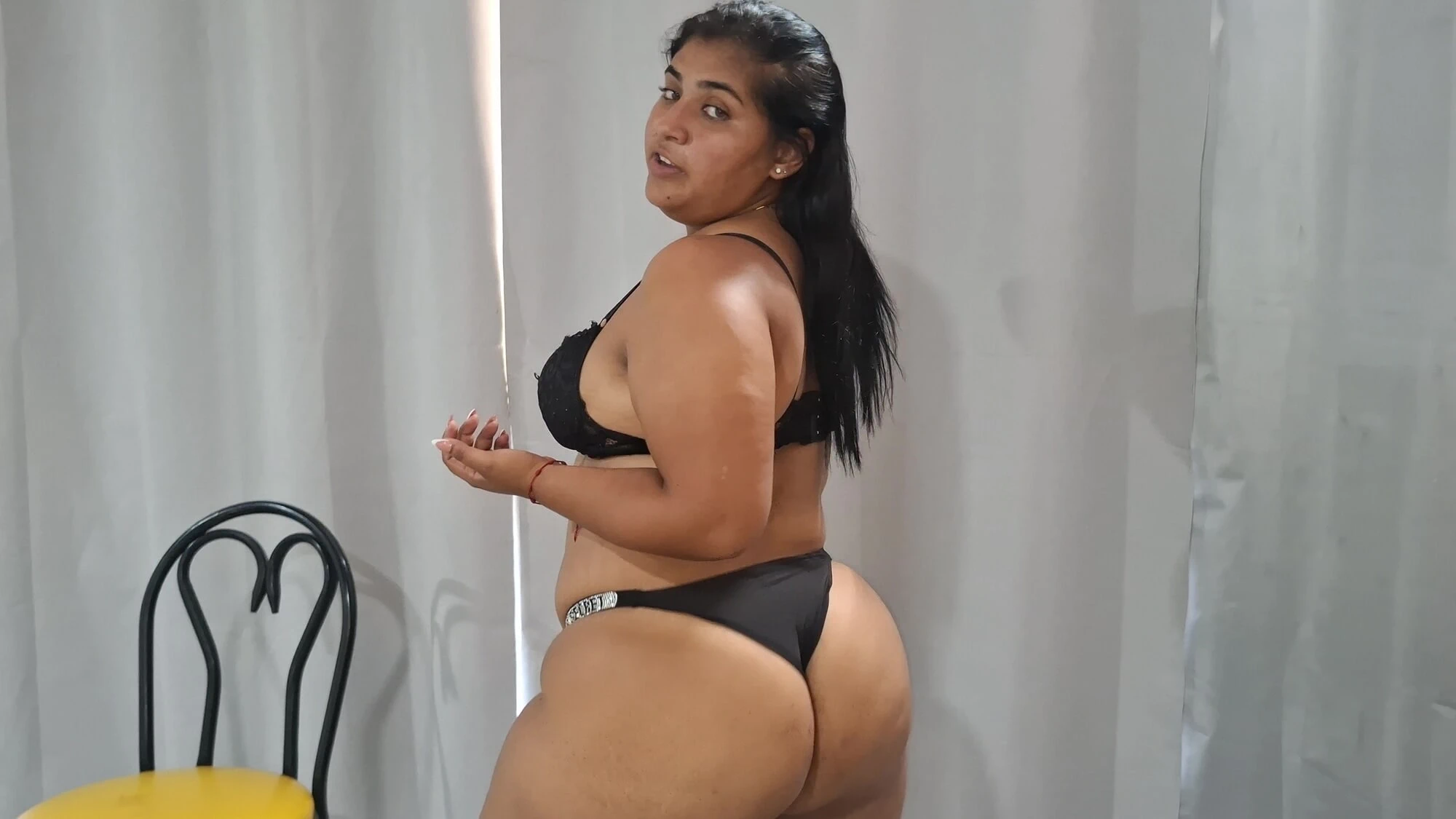 性感的拉丁女孩