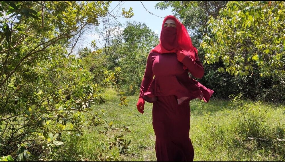 ElisyaHijabdoll Part 11 Masturbtion in the woods #8