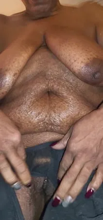 unwashed raunchy smelling old pussy         