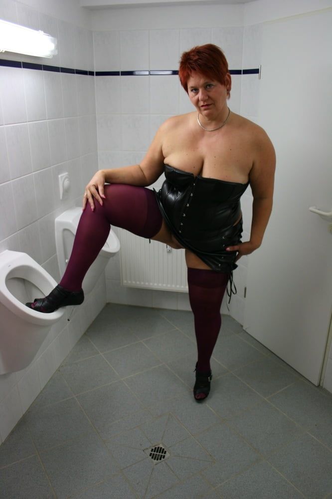 HOT dressed in the men's toilet ... #11