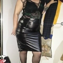 Pleasing in her Pleaser&#039;s 