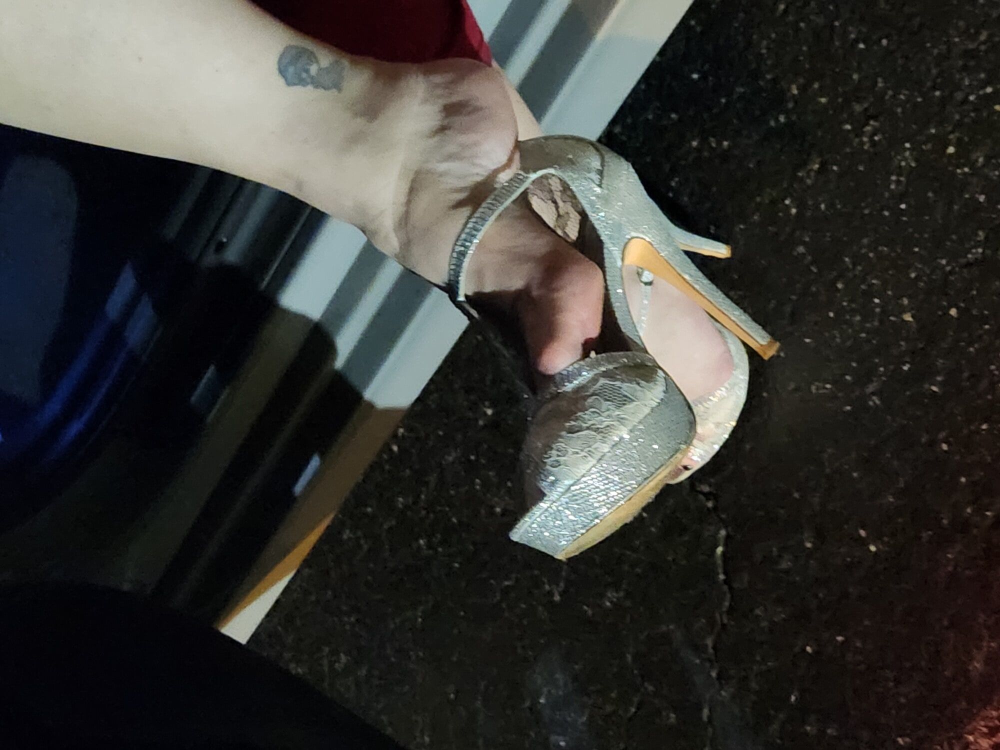 Talons lors d’une soirée