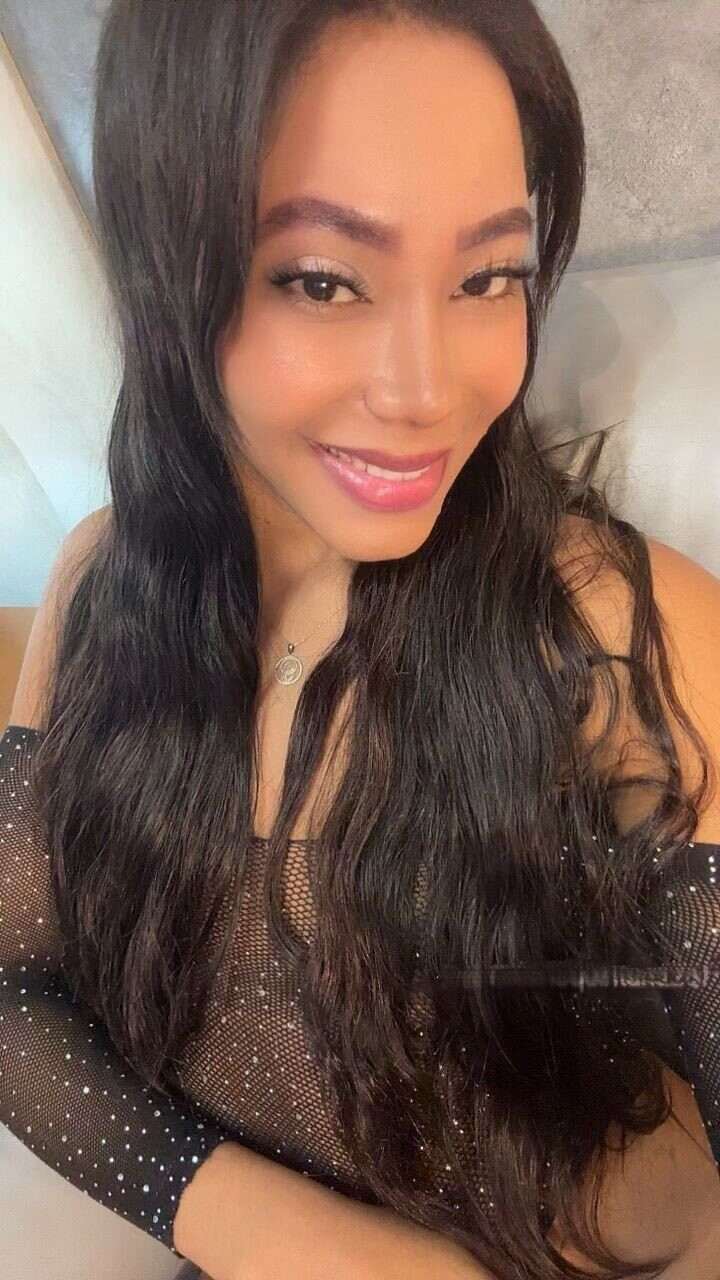 Vivi Moon Free Photos #2