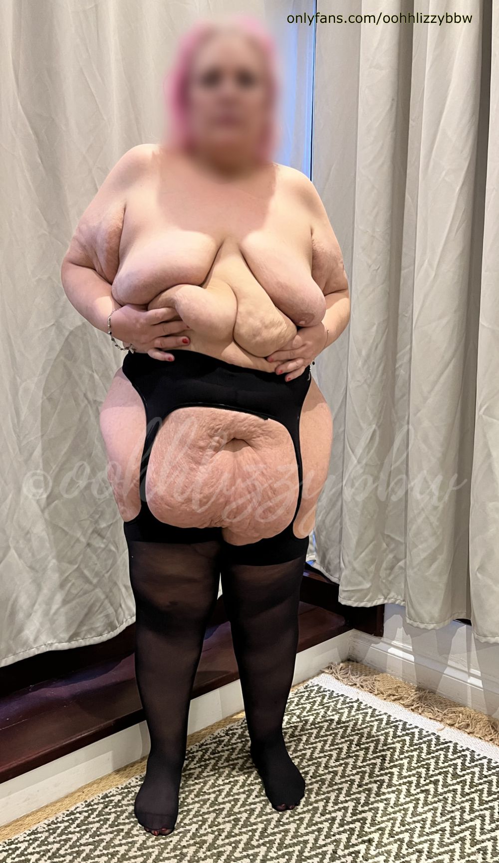 Big ass, fat belly, big tit BBW, it can only be OohhLizzyBBW