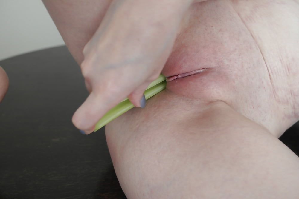 wife in Niqab using celery in her pussy #10