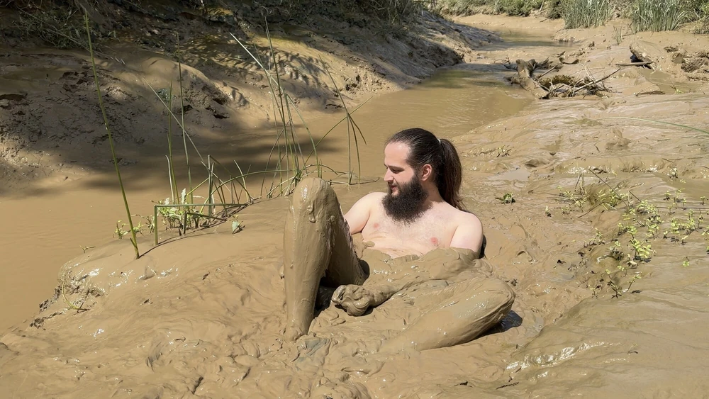 SHOT - MUD PIG IN HEAT #5