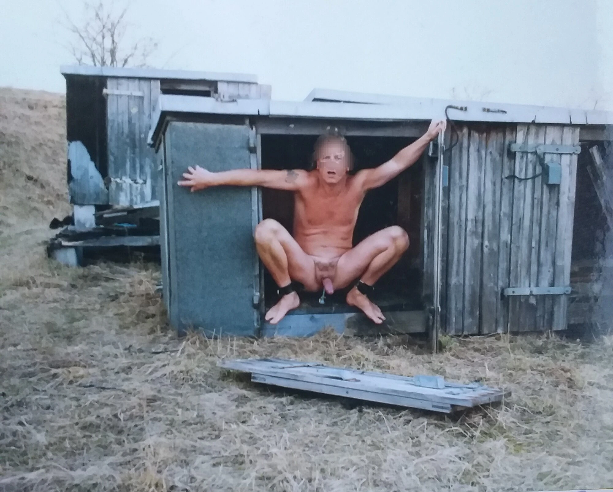 kinky submissive Outdoor Slave