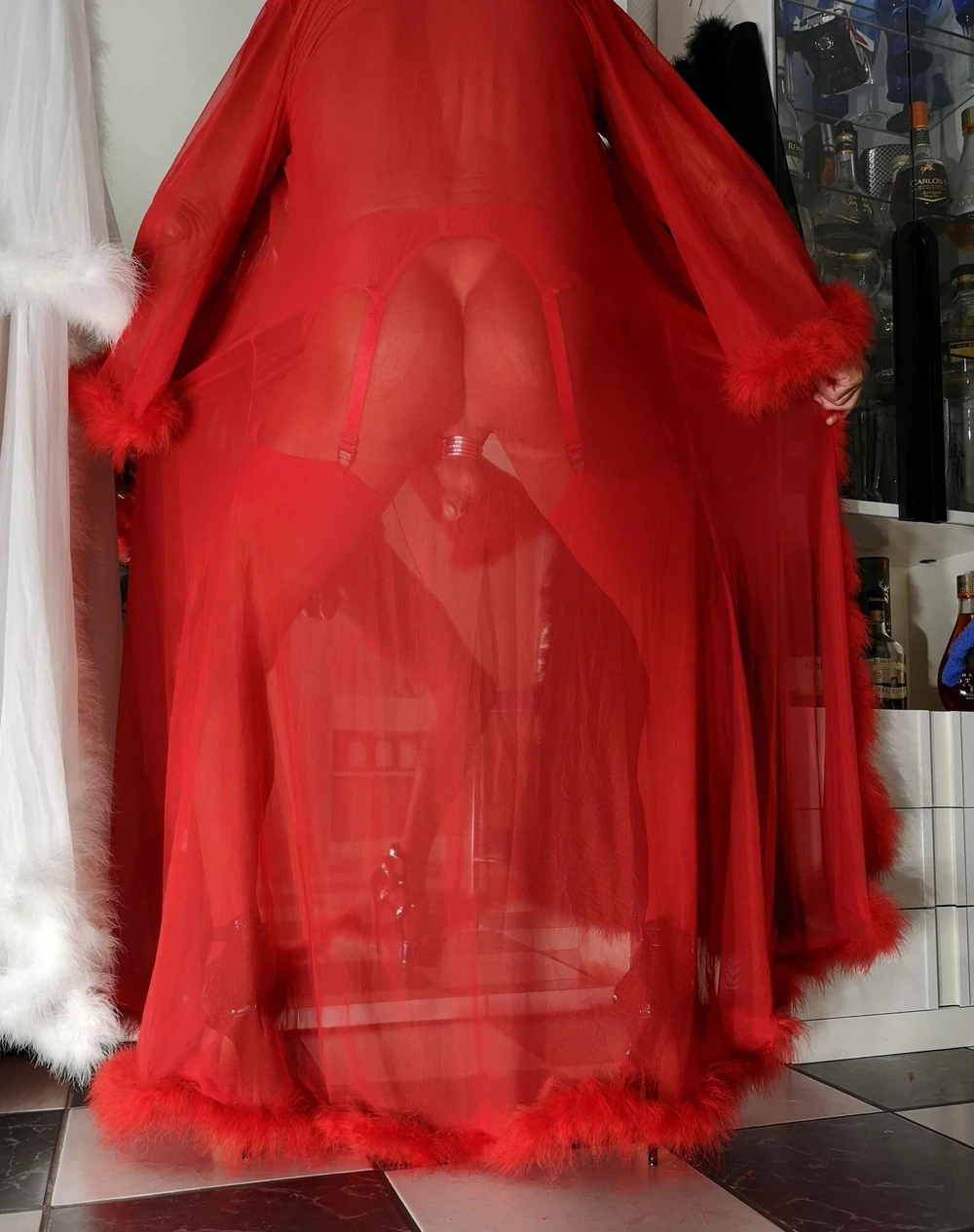 Boner in red Marabou Negligee at Lounge #12