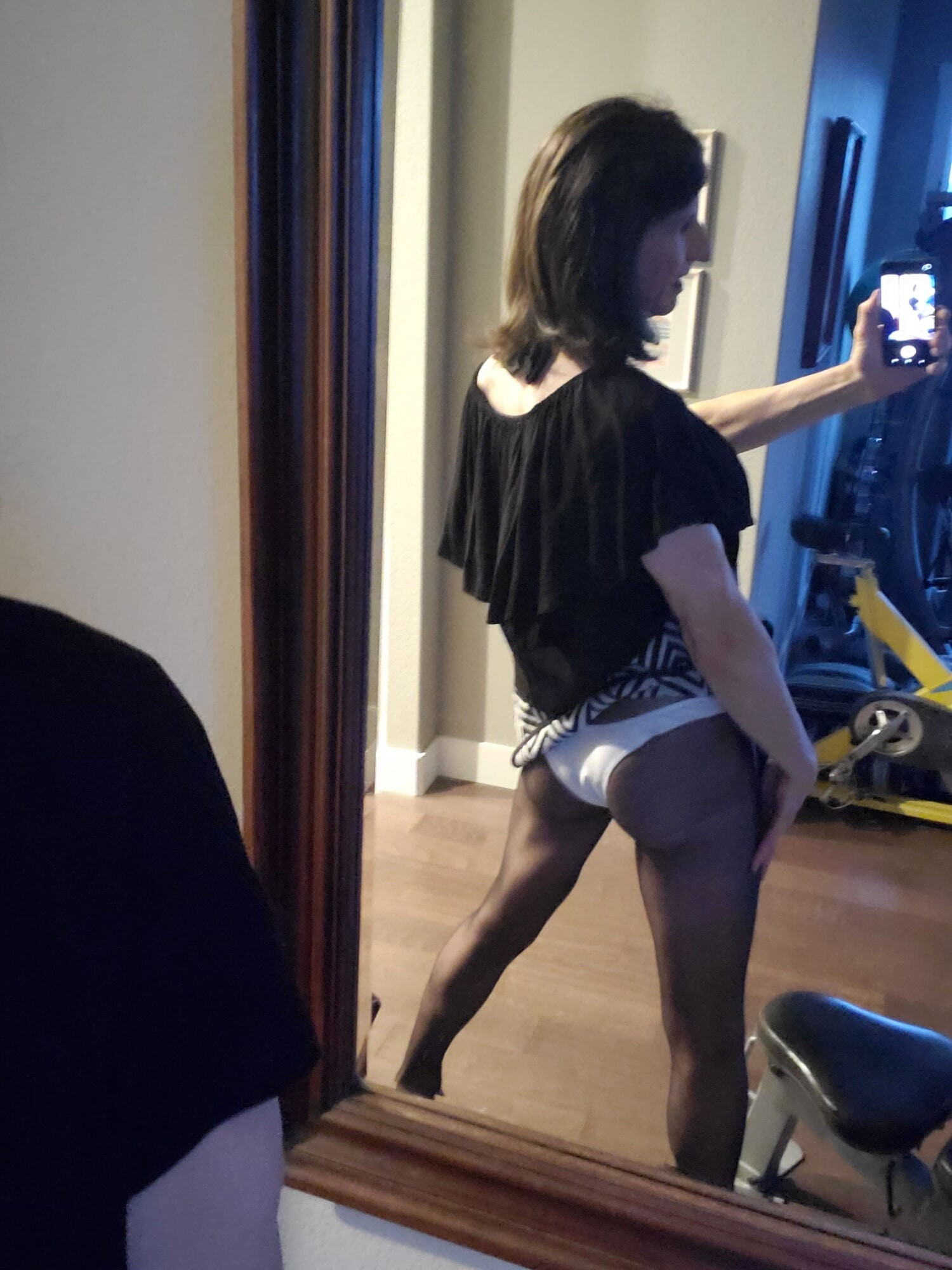 Black and White mini skirt #39