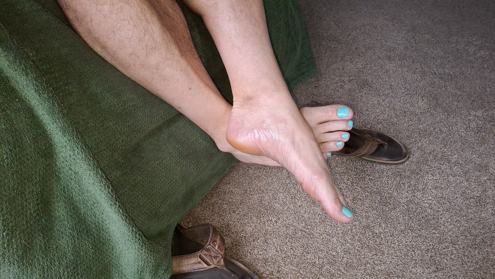 Would you suck my painted femboy toes and lick my soles? #8