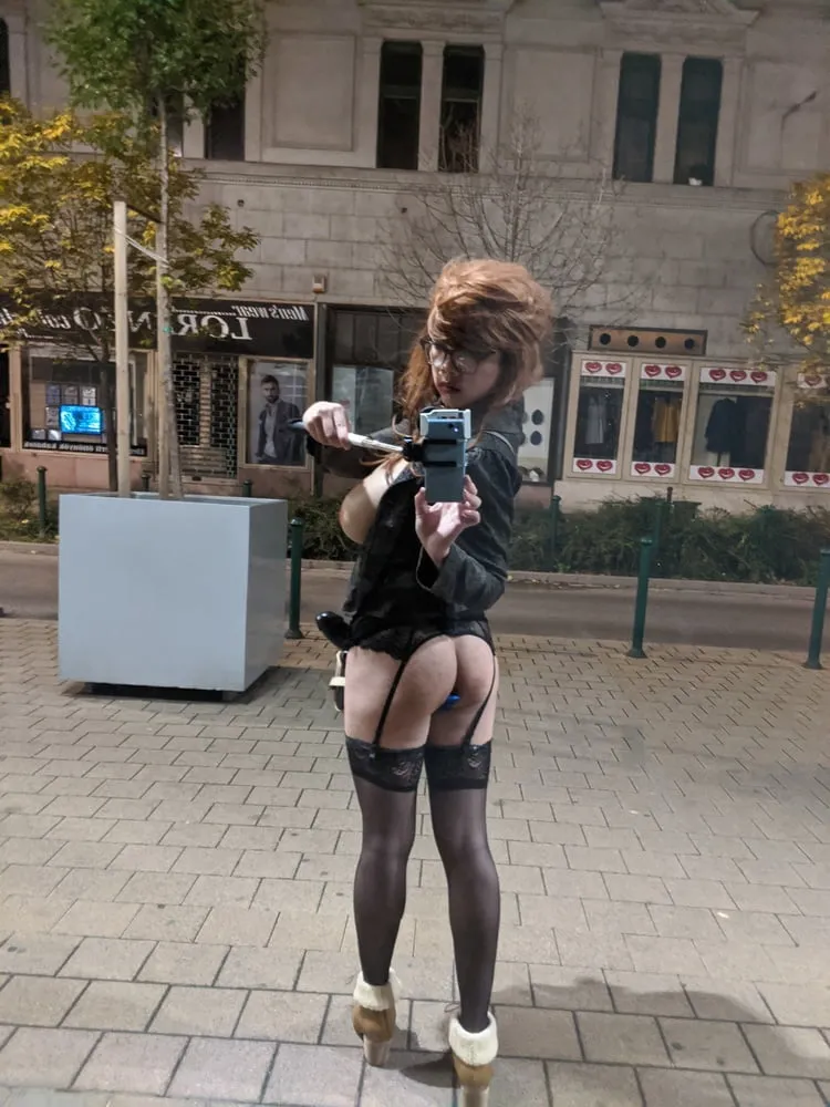 Public cum walks in Budapest #15