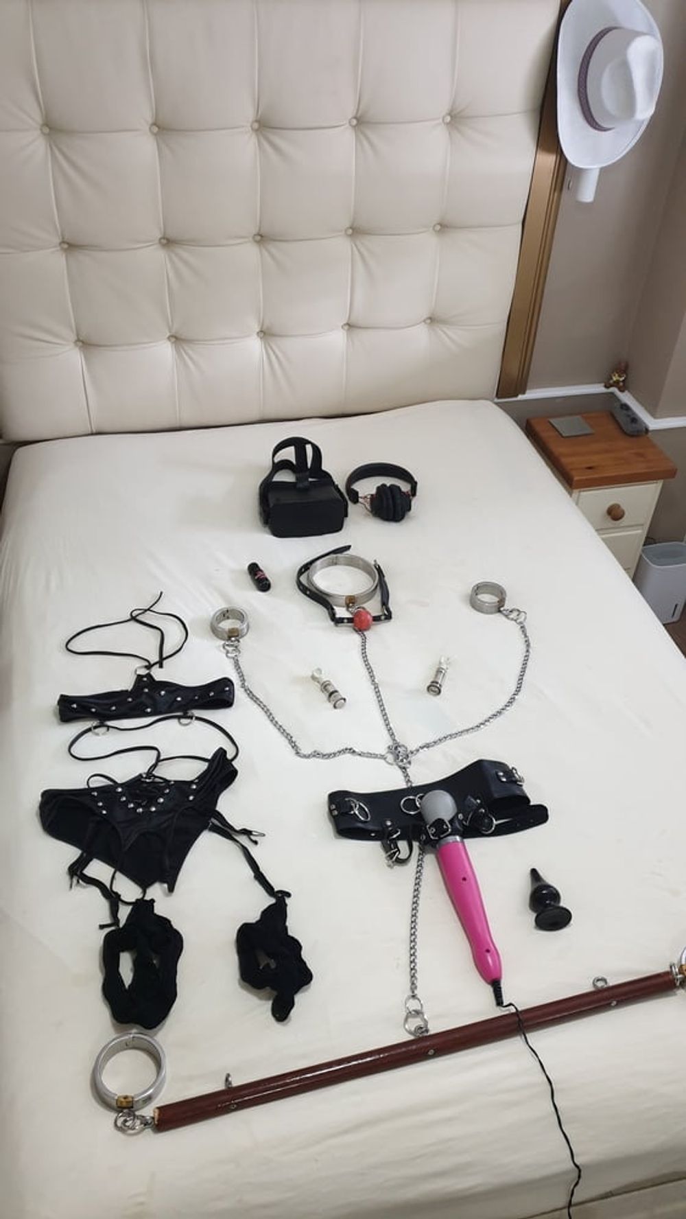 Self Bondage In Leather and Steel with the Doxy #2