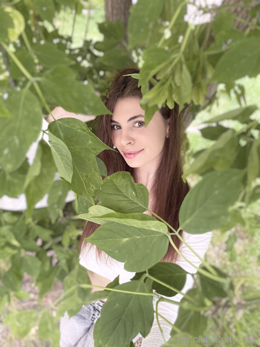 Lara Free Photos #17