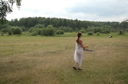 white shawl         