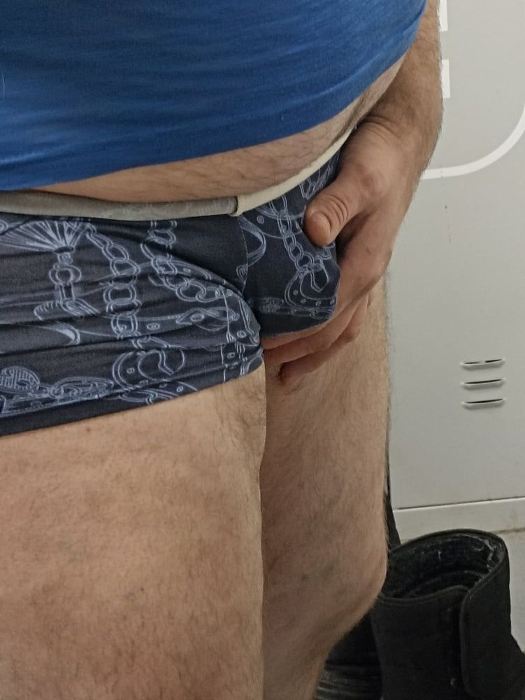 bulge,piss and belly #13