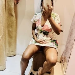Drssing room naked