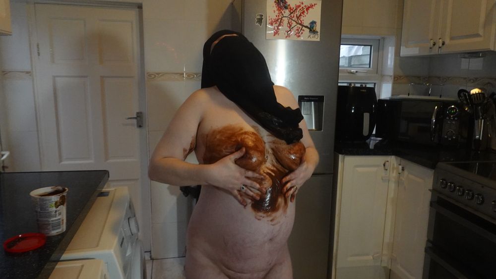 Niqab Naked chocolate sauce #11