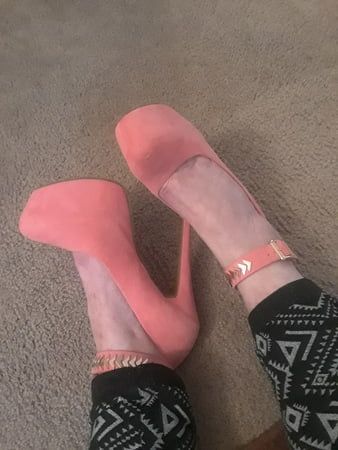 DawnSkye has sexy feet