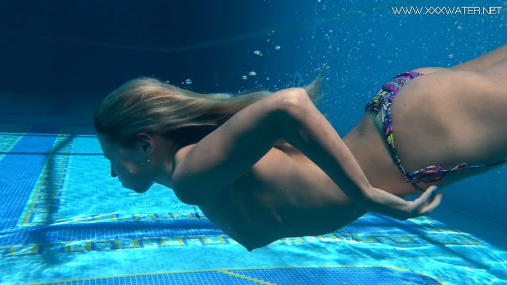 Mary Kalisy Underwater Swimming Pool Erotics #16