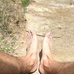 Feet 